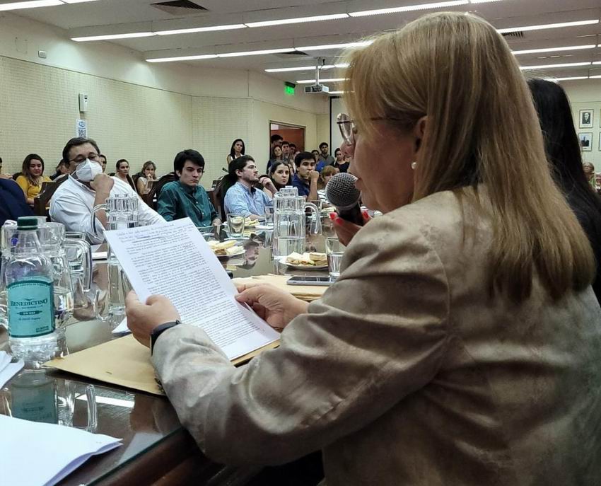 Rosende destituido de Odontología