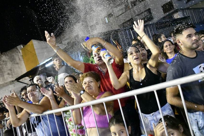 Más brillo: los Carnavales Barriales llegarán el domingo al Laguna Brava