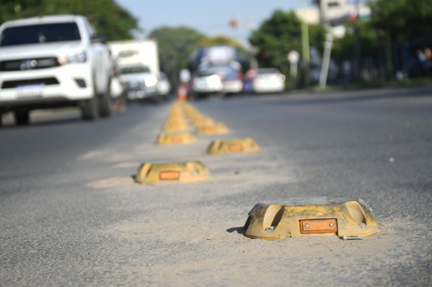 Ejecutan obras para mejorar la seguridad vial de las calles capitalinas