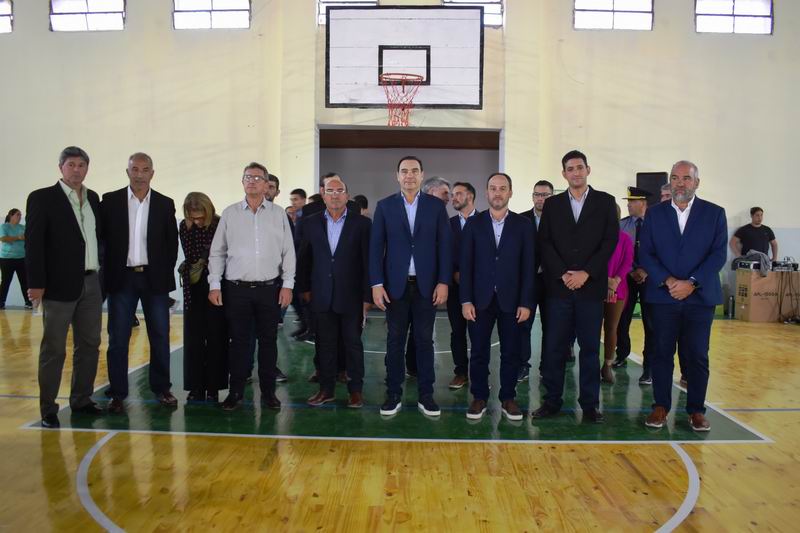 En Goya inauguraron parquet en el CEF N° 9