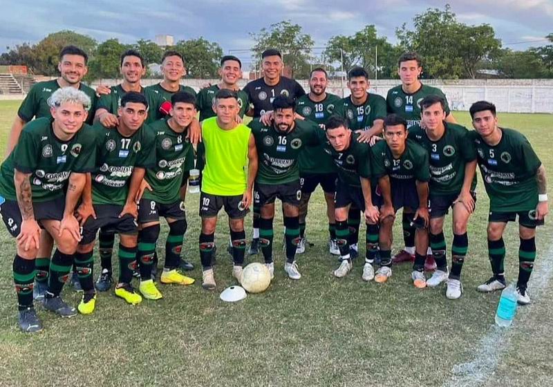 Ferroviario Corrientes ganó y manda en el Oficial