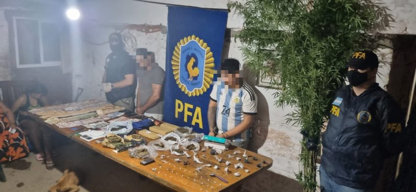 Cayó una banda narco que operaba en un barrio de Capital