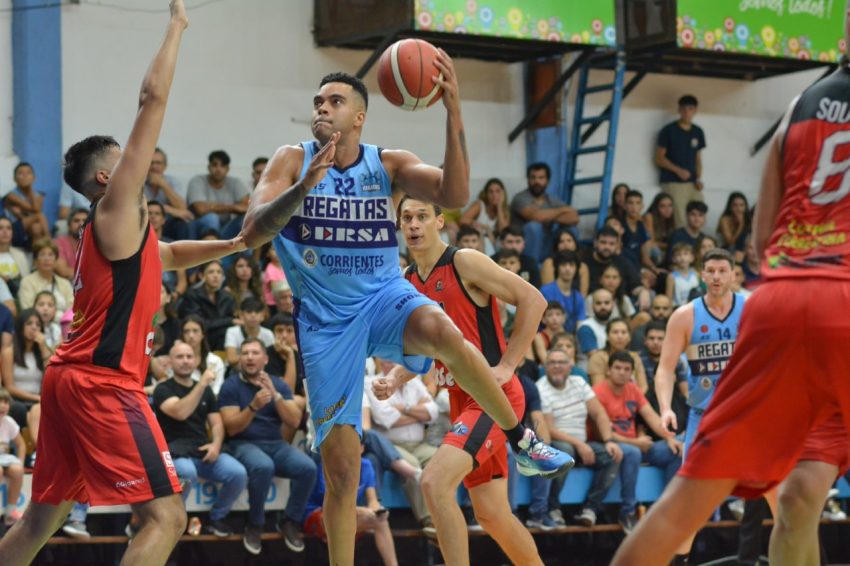 Regatas se adueñó del clásico y dejó complicado a San Martín