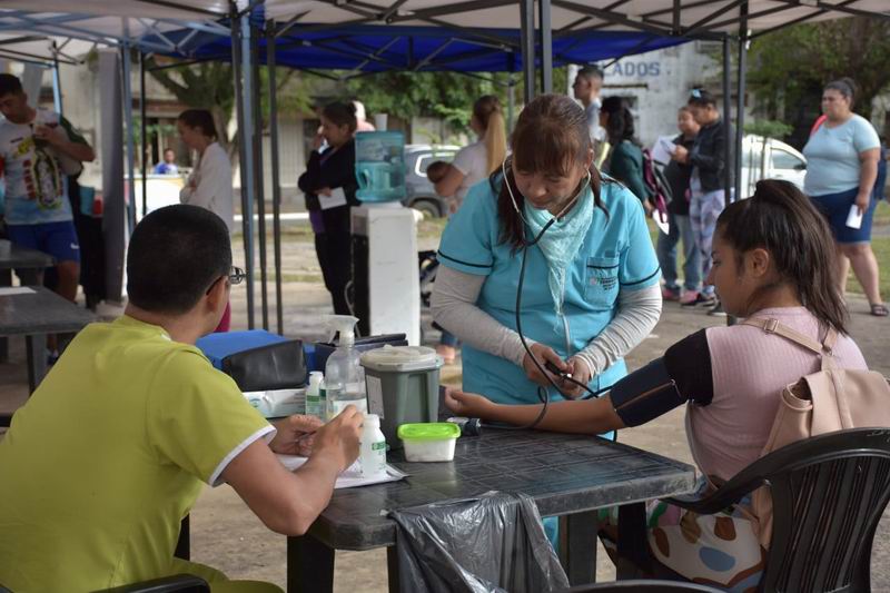 Extienden múltiples servicios, trámites y atenciones gratuitas para los vecinos del San Antonio Este