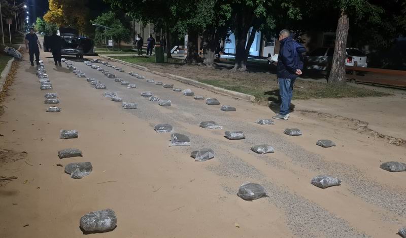 Encontraron un vehículo abandonado con casi 200 kilos de marihuana