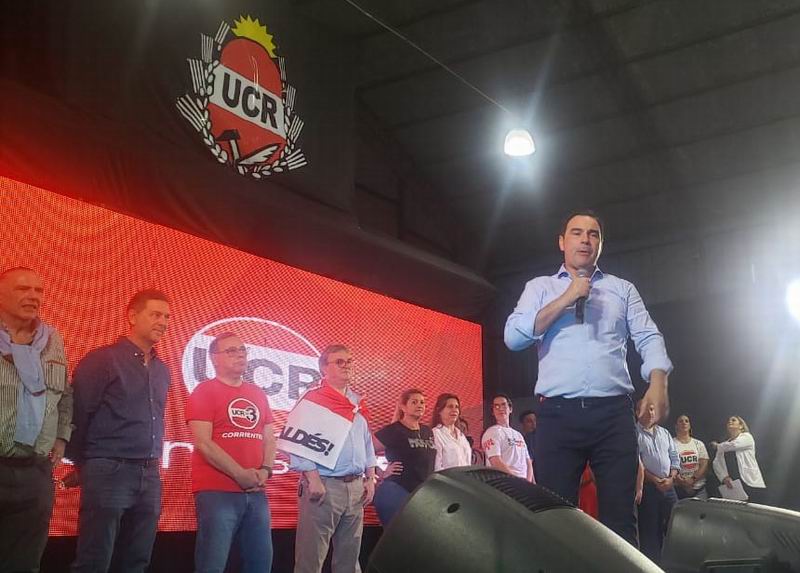 La juventud vigorizó el acto de ECO