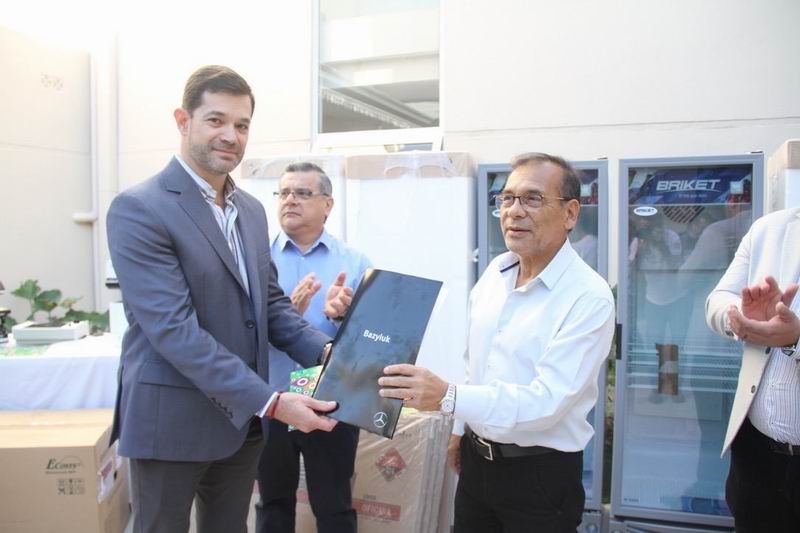 Salud Pública entregó equipamiento e insumos a los hospitales y a Caps