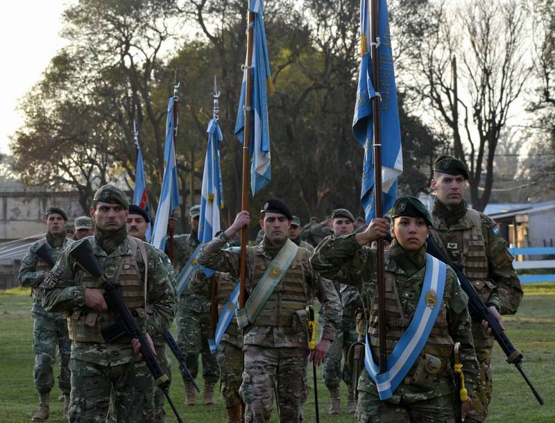 De celeste y blanco, de punta a punta el Interior