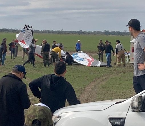 Impactante: se estrelló una avioneta en la apertura de una muestra rural en el Chaco