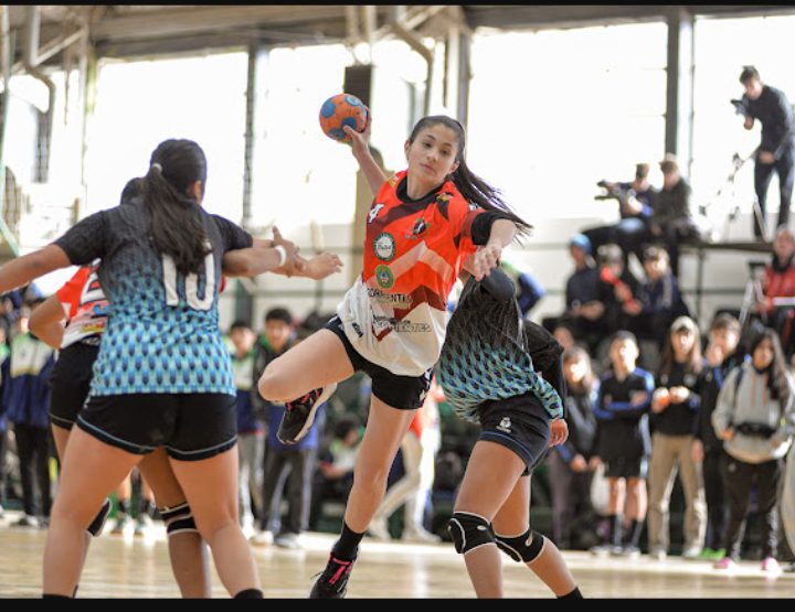 Nacional de Handball de Menores: Las chicas de Corrientes lograron el ascenso y los varones buscan sellar idéntico objetivo