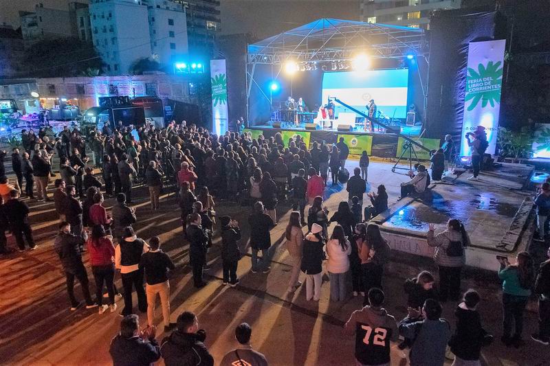 La Feria Provincial del Libro terminó con éxito de convocatoria y ventas