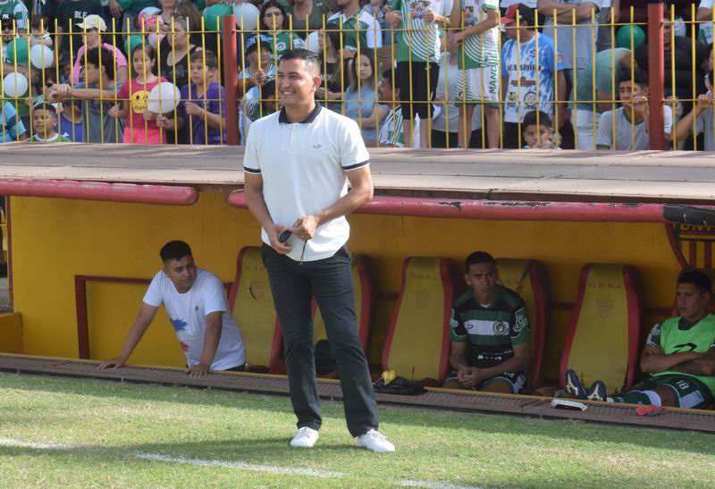 Víctor Galarza: «Vine a Mandiyú para salir campeón y dirigir en Federal A»