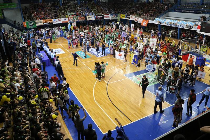 El «Perico» Aquino desbordó de color y alegría, en una jornada inolvidable