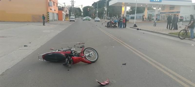 Hombre falleció tras un choque entre dos motos