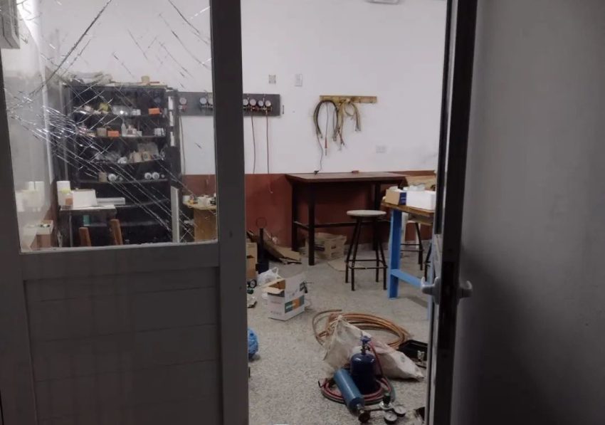 Lo hallaron infraganti dentro de una Escuela Técnica