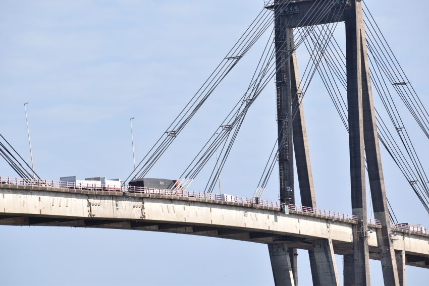 Siniestro vial generó demoras en el tránsito del puente Chaco – Corrientes