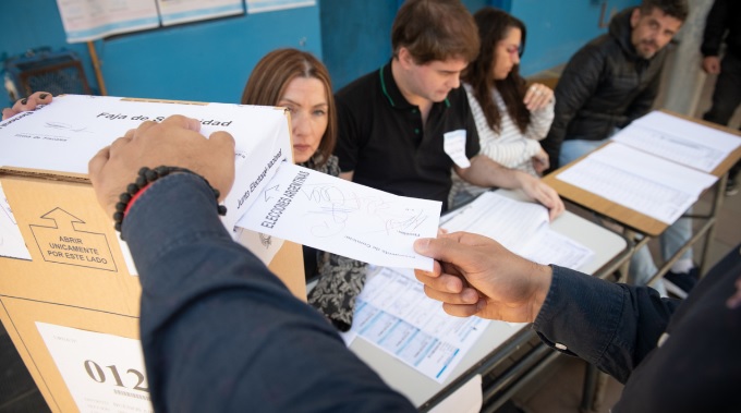 Comienza el pago para autoridades de mesa de las elecciones pasadas