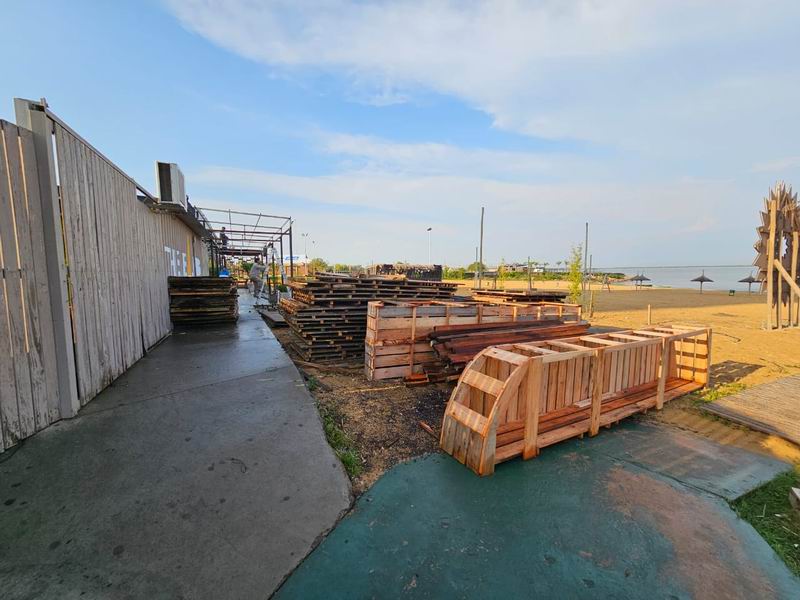 Costanera: ordenan detener la obra de ampliación de un parador