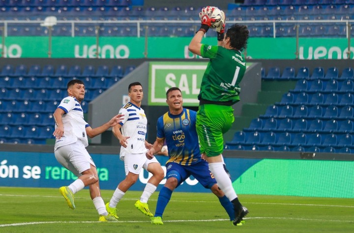 A los 43 años, Hilario Navarro sigue vigente y da qué hablar