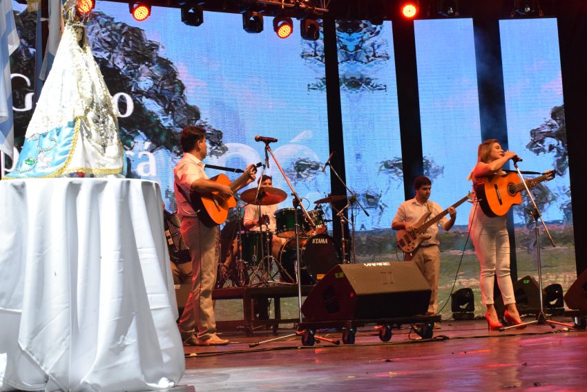 Festival solidario en el anfiteatro Cocomarola