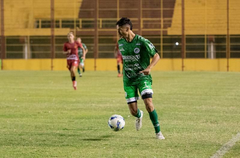 Andrés Almirón: «Tenemos que estar tranquilos cuando pisamos el área»