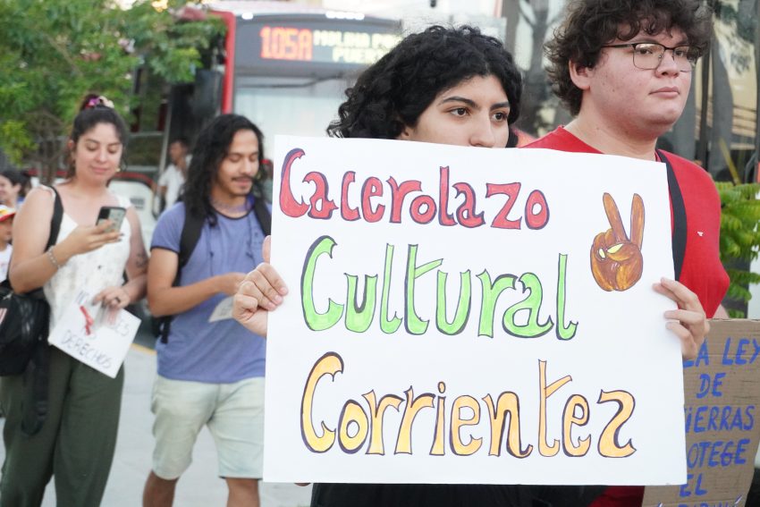 Sectores de la cultura protestaron contra el plan de recortes