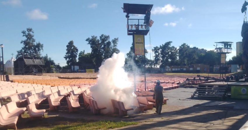 Fumigaron el anfiteatro en la previa del comienzo de la Fiesta Nacional del Chamamé
