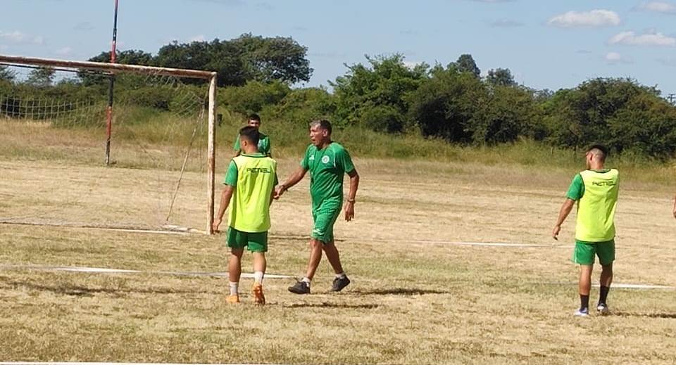 Mandiyú incorporó tres futbolistas y no se retira del mercado de pases