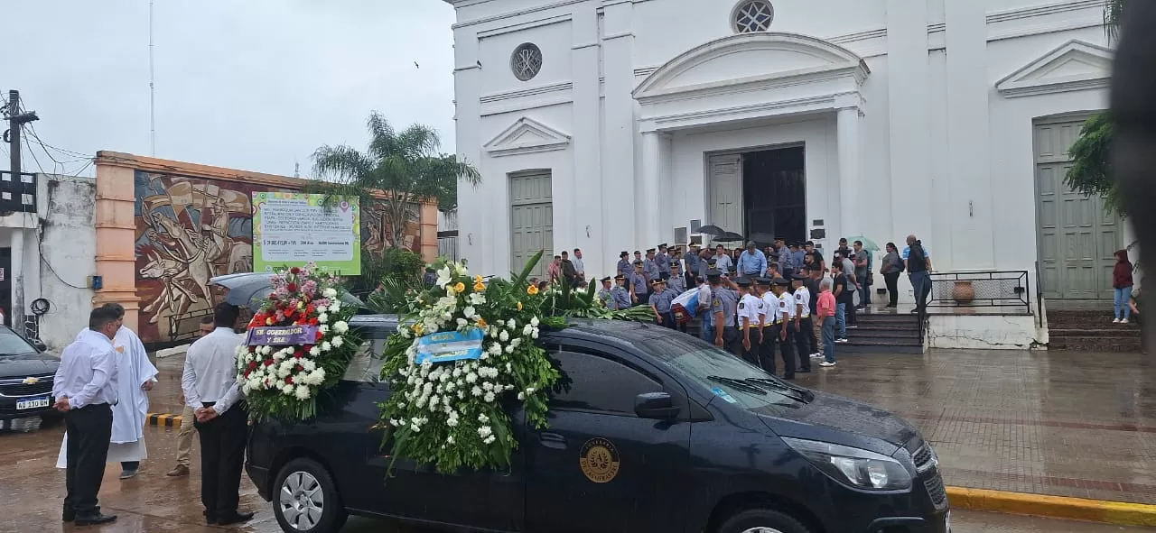 Sentido adiós al oficial de policía asesinado en Corrientes