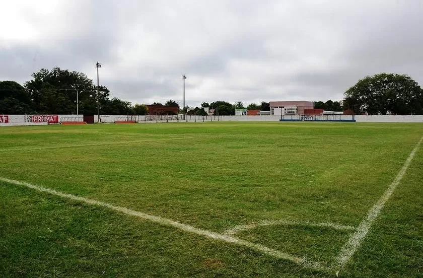 Trágica muerte de un jugador de fútbol en una cancha correntina
