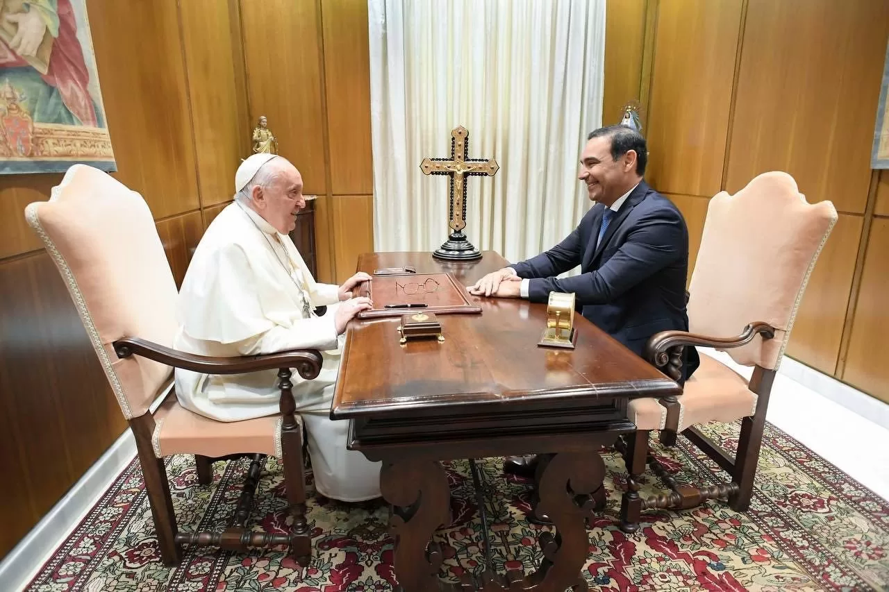 El gobernador Valdés fue recibido por el Papa Francisco: de qué hablaron