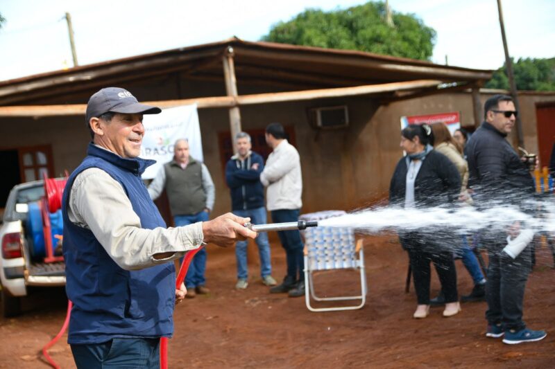 Entregaron equipos para combatir el fuego a productores