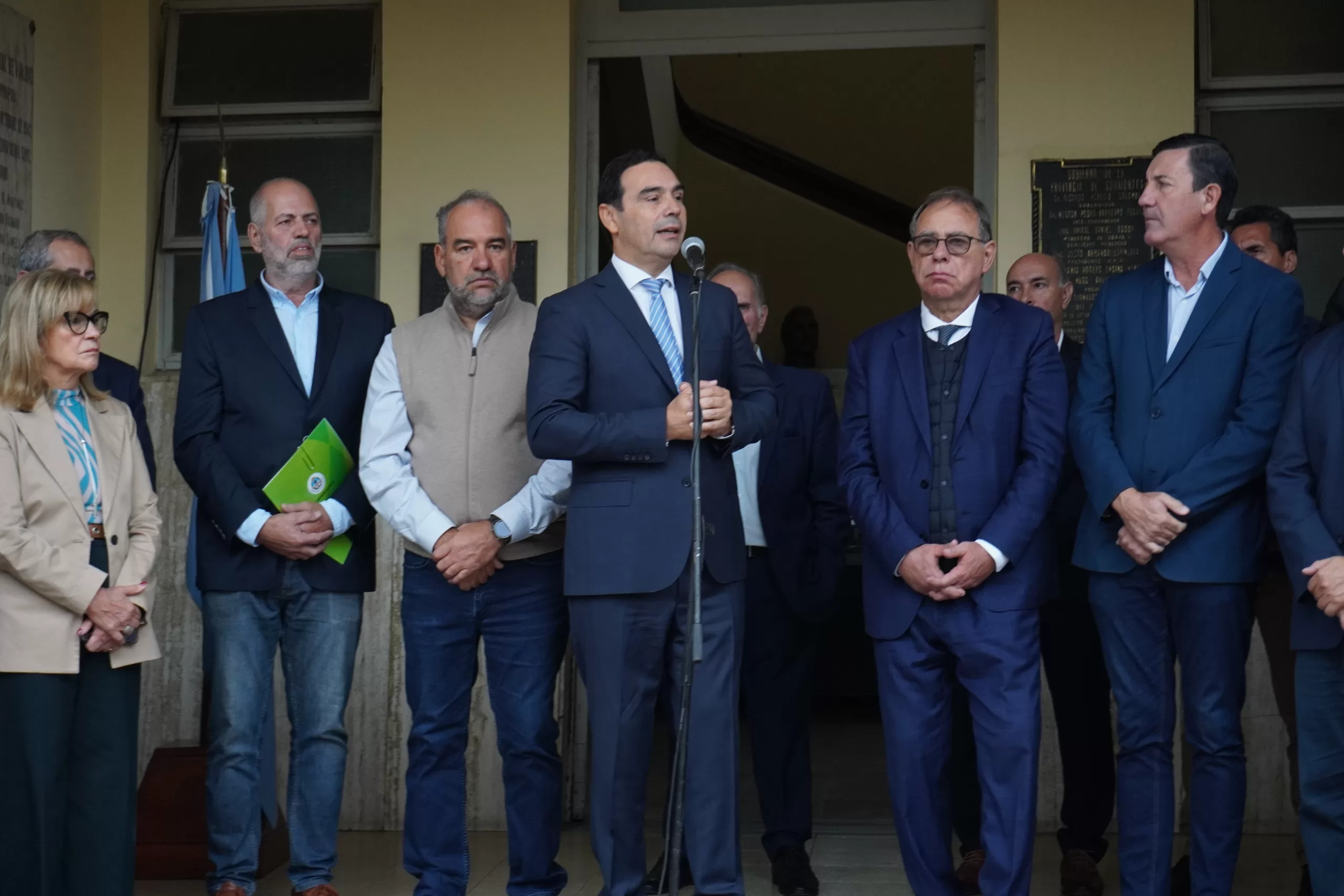 Valdés anunció que la Provincia comprará una planta de armado de asfalto
