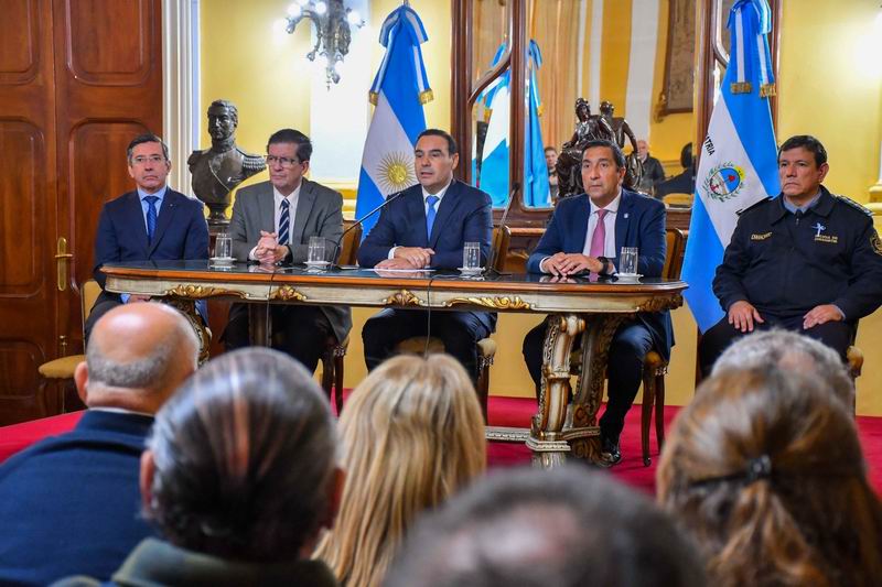 Valdés: «Caerá todo el peso de la ley»