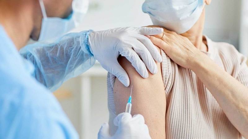 Gripe: instan a la vacunación ante un aumento de casos en los próximos días