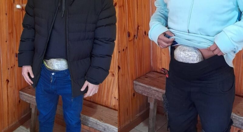 Iban en moto con droga escondida bajo la ropa