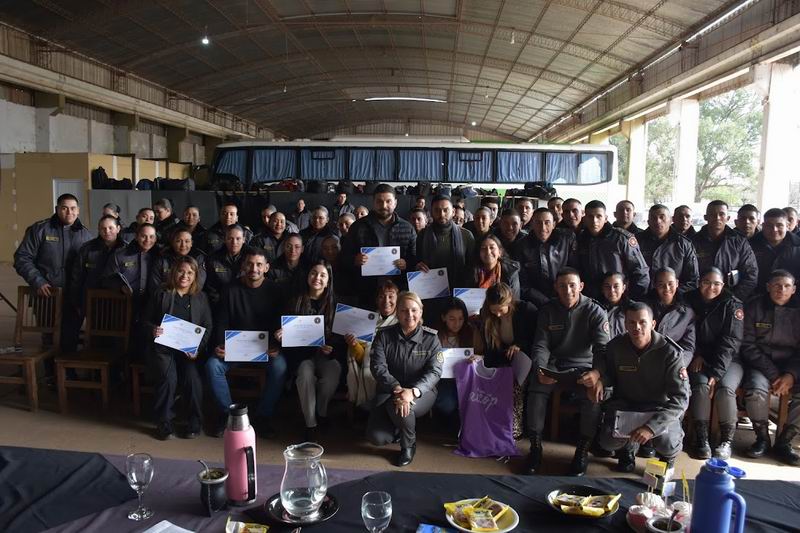 Capacitaron a cadetes penitenciarios en consumos problemáticos