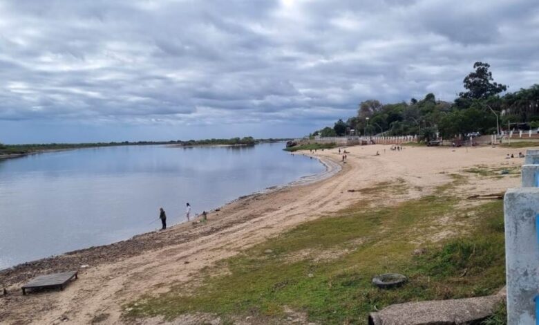 El bajo nivel del río afecta a la pesca en actividad turística