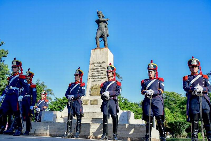 Se busca incorporar el monumento del sargento Juan Bautista Cabral al Patrimonio Histórico y Cultural provincial