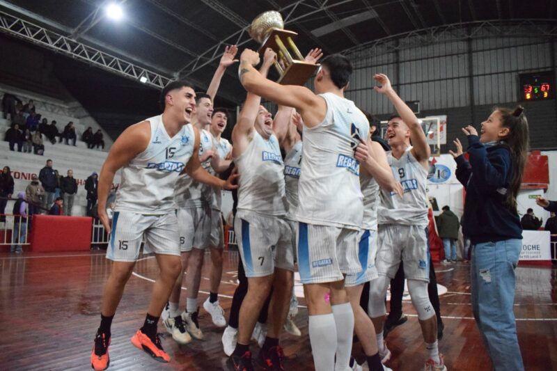 Regatas pegó el grito de campeón