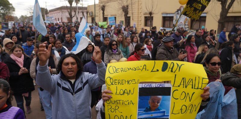 Miles alzan la voz para que Loan Peña aparezca con vida