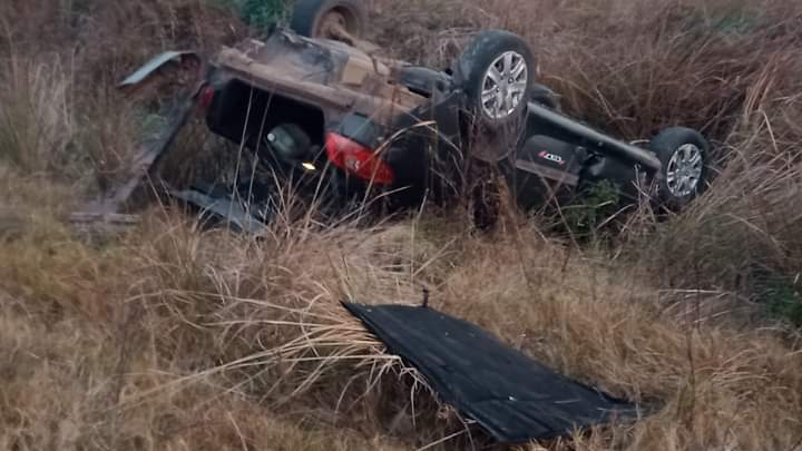 Una familia se salvó de milagro tras un impactante vuelco en la Ruta 12