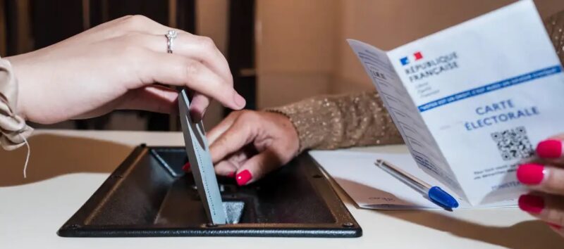 Francia vota en unas decisivas elecciones legislativas