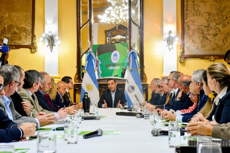 Valdés convocó hoy a una reunión de Gabinete ampliado en Casa de Gobierno