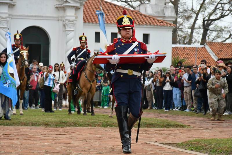 Valdés llamó a tomar el ejemplo de los próceres para alcanzar la unidad