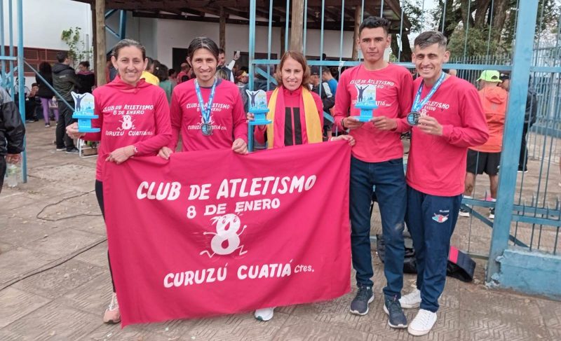 Podios de atletas correntinos en Uruguayana