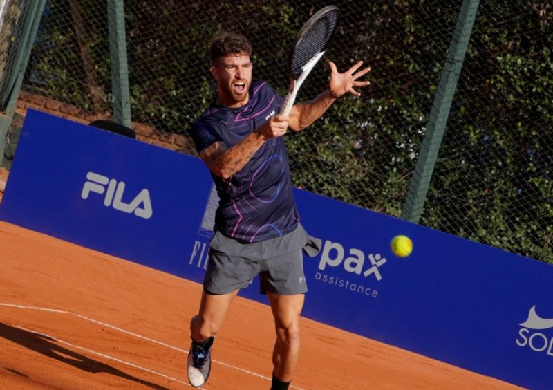Monzón es semifinalista en Londrina