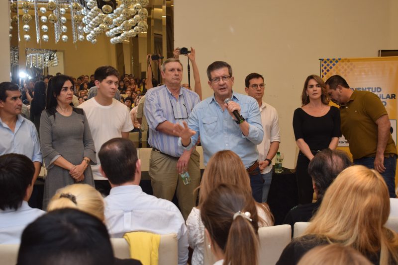 El Partido Popular congregó a su militancia capitalina e instó al «compromiso en plena crisis»