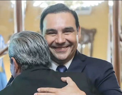 Valdés saludó a los profesores en su día