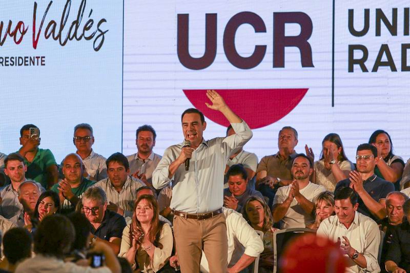 Apoyo radical para el Gobernador